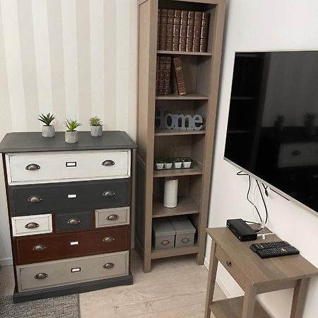 Cosy Apartmant In Hodonin Appartamento Esterno foto