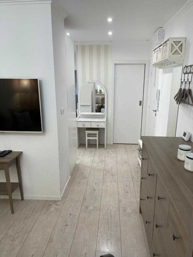 Cosy Apartmant In Hodonin Appartamento Esterno foto